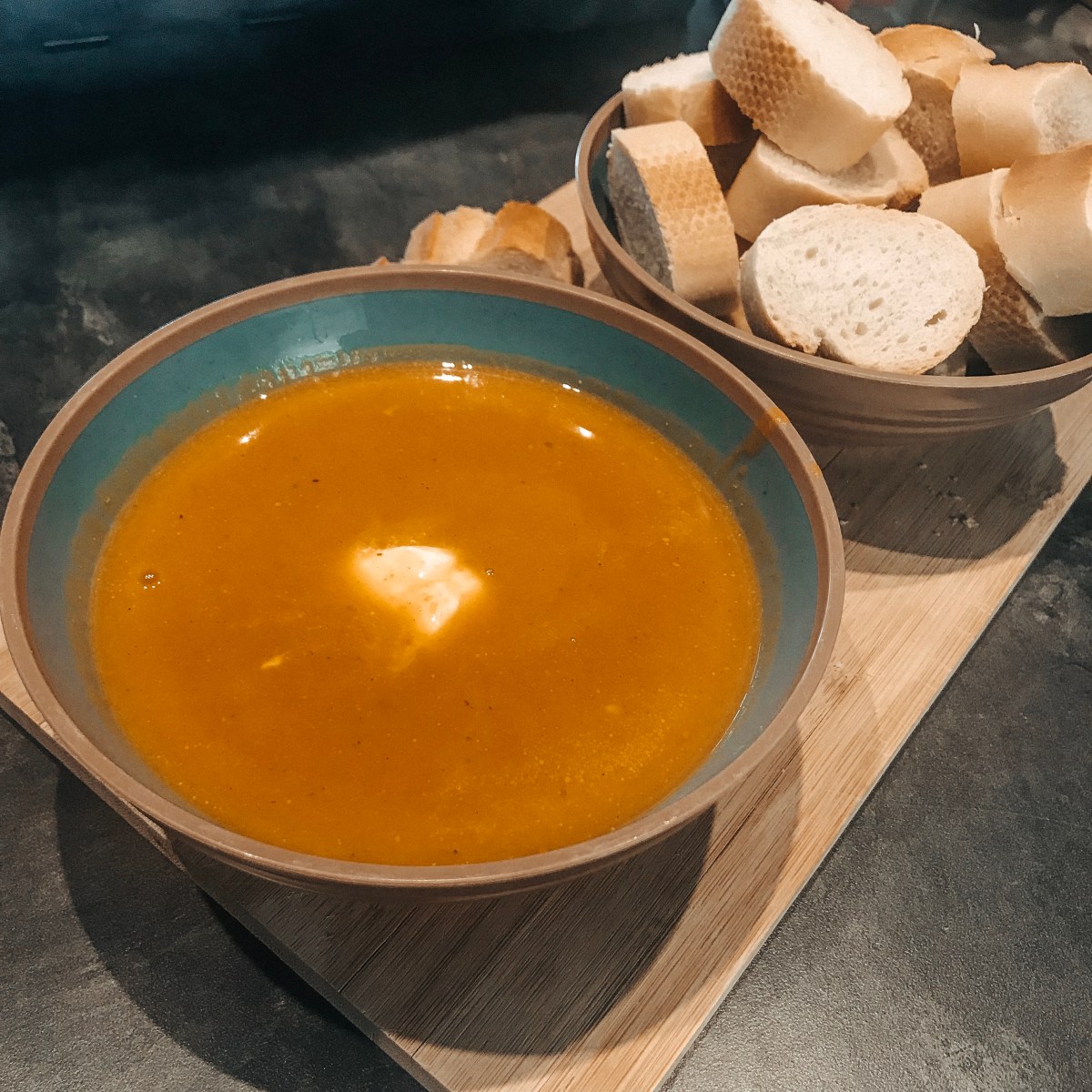 Herbstliche Kürbissuppe: Hokkaido mit&nbsp;Kokosmilch